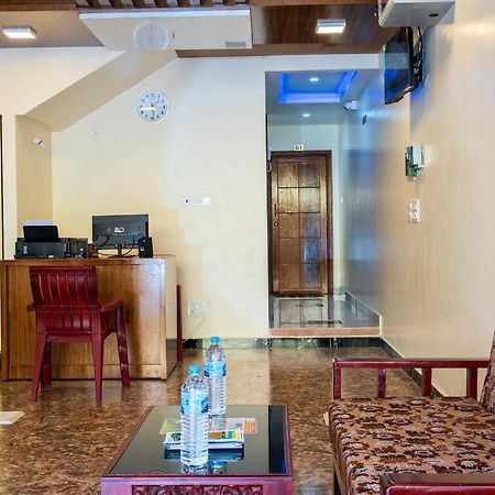 Le Suresh Guest House Пудучеррі Екстер'єр фото
