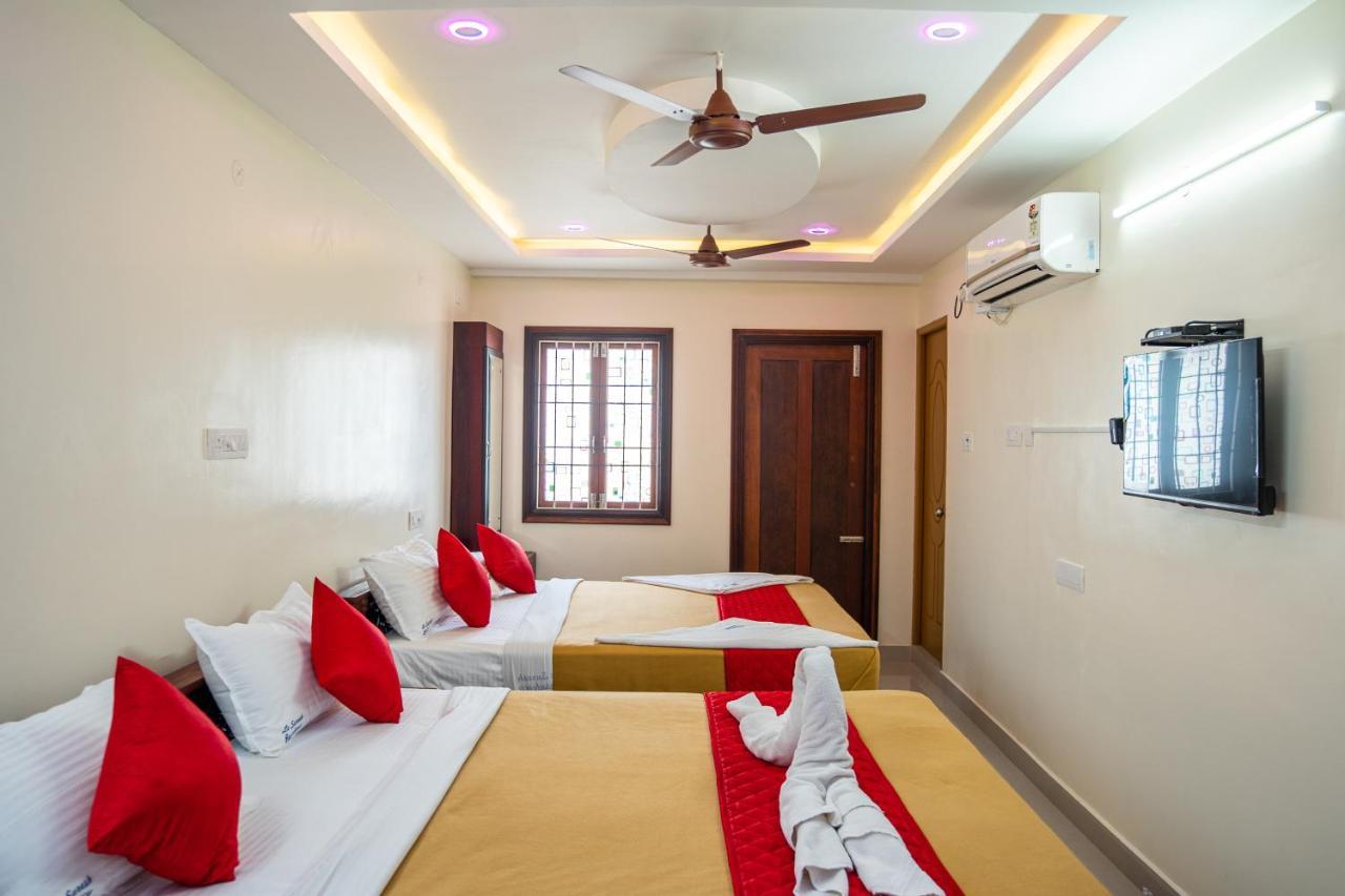 Le Suresh Guest House Пудучеррі Екстер'єр фото