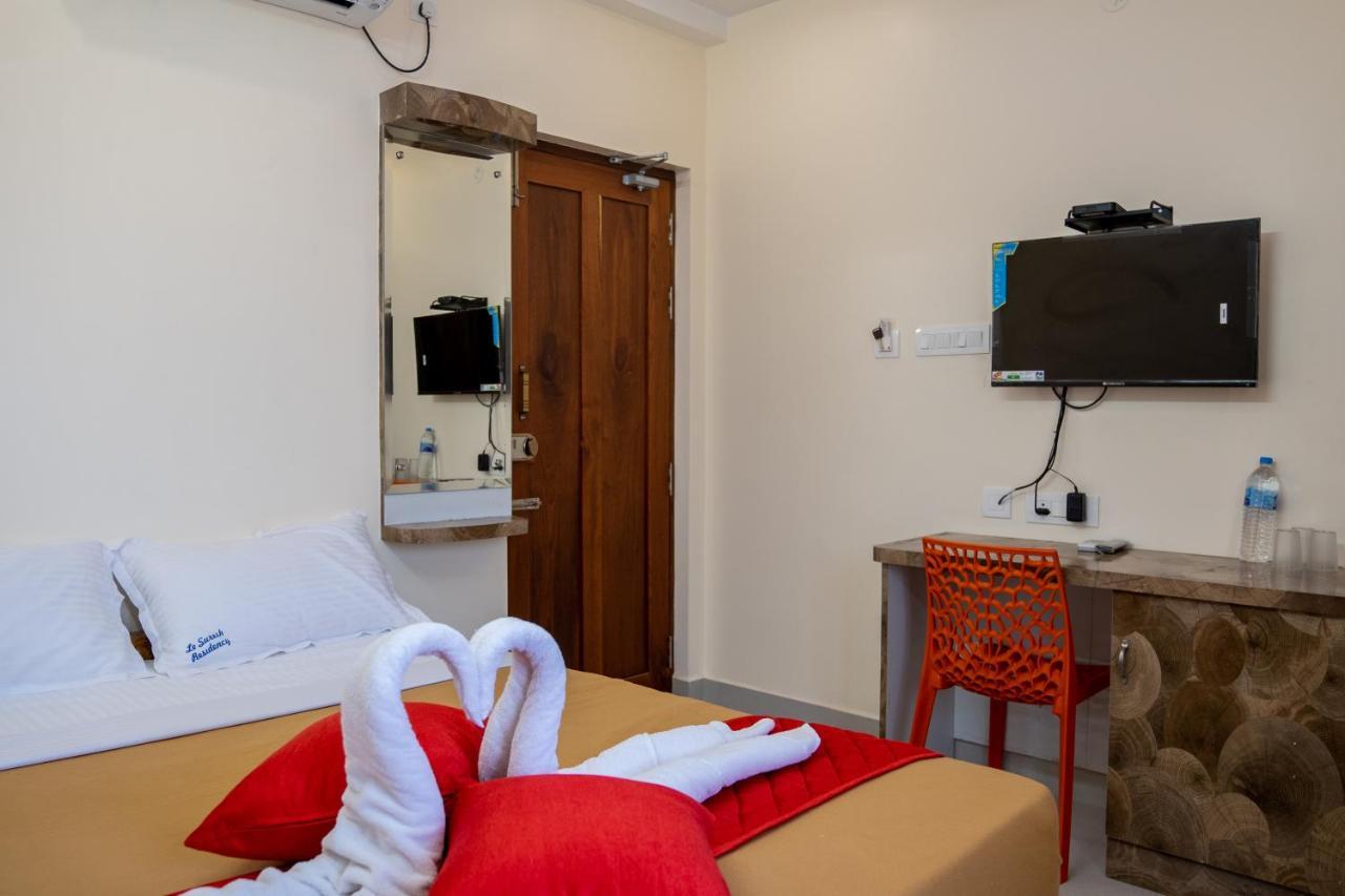 Le Suresh Guest House Пудучеррі Екстер'єр фото