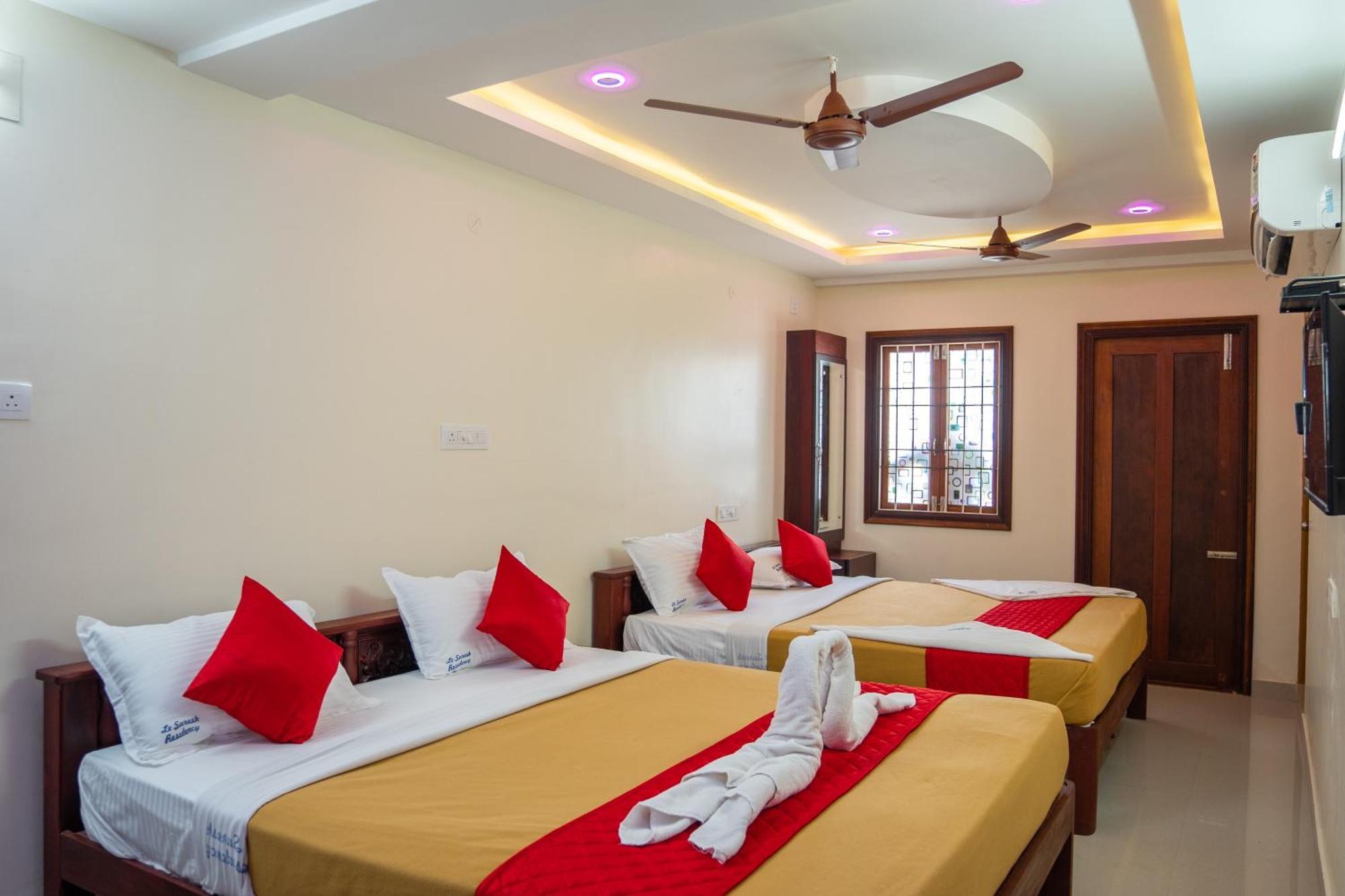 Le Suresh Guest House Пудучеррі Екстер'єр фото